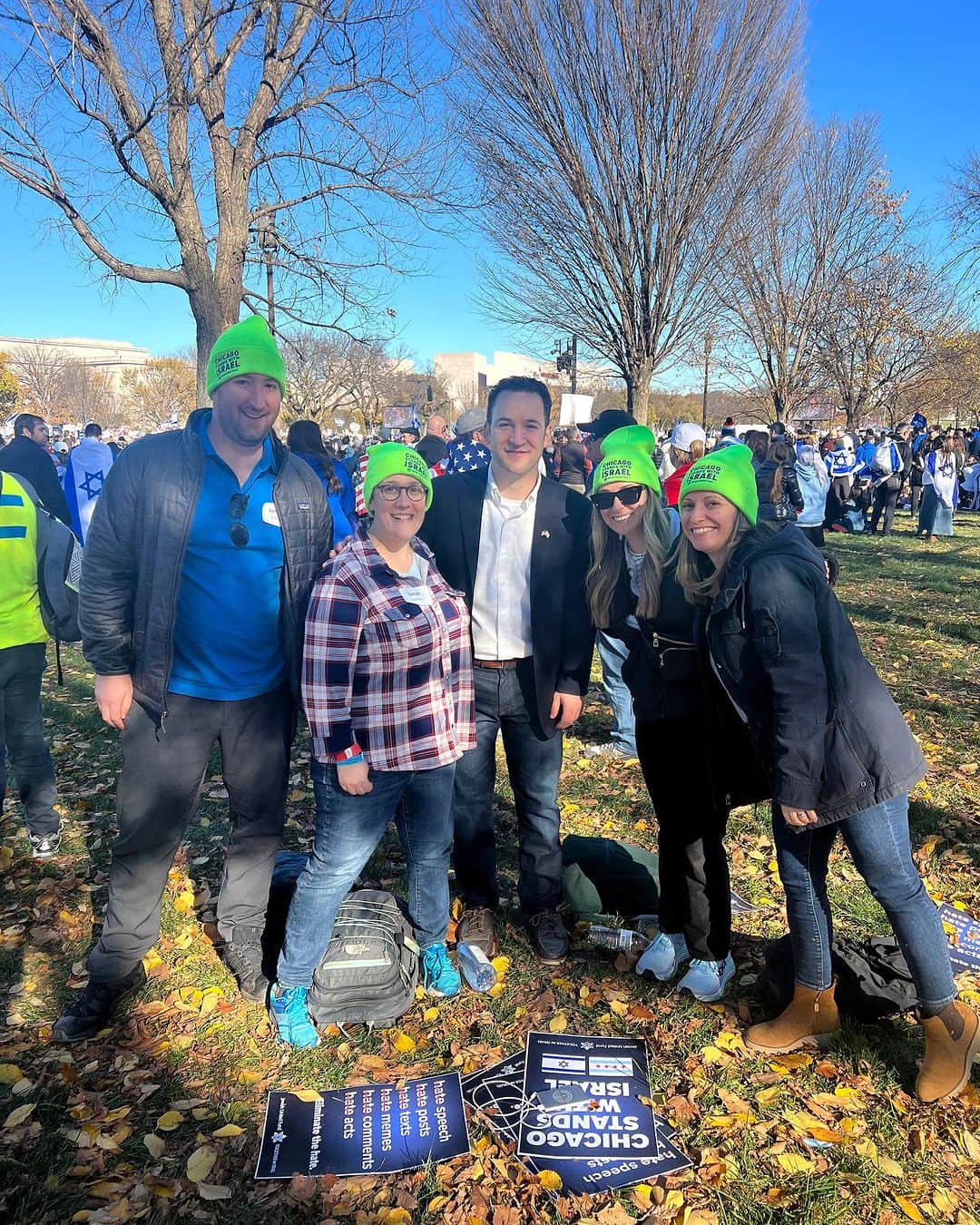 ベン・サヴェージのインスタグラム：「On the National Mall to call for the release of all hostages, including Americans, who have been kidnapped by hamas. Bring them home.」