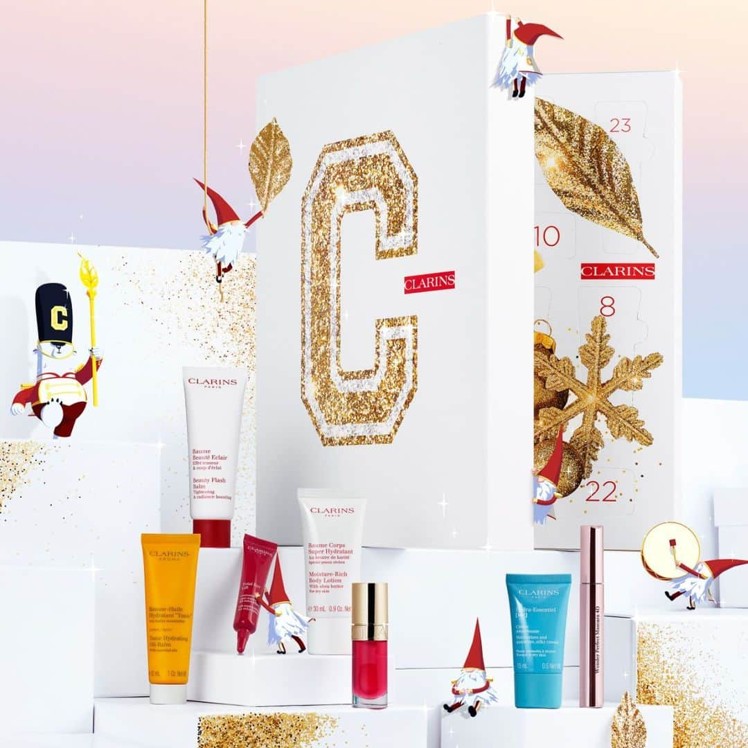 Clarins Franceのインスタグラム：「CONCOURS TERMINÉ🎄⁣ Merci pour vos participations ! Le gagnant a été contacté par message privé !  A bientôt pour de nouvelles surprises ✨ ⁣ En décembre, savourez chaque jour l’esprit de Noël avec notre calendrier de l’avent 24 cases 100% beauté ! ⁣ ⁣ Pour participer : ⁣ ✔️ S’abonner au compte @Clarinsfr⁣⁣⁣⁣ 👍 Liker la publication⁣⁣⁣⁣ 💬Taguer 3 amis en commentaire de ce post ⁣⁣⁣⁣ ⁣⁣⁣ Fin du concours le 22 novembre ✨⁣⁣ ⁣ #Clarins  #CalendrierDeLavent #Noel #Noel2023⁣」