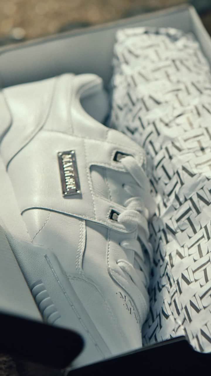 Reebokのインスタグラム：「A collaboration between two British stalwarts, introducing Reebok x Mallet London: Before, Now, Forever. Available on Mallet.com from the 30th November. #BeforeNowForever」