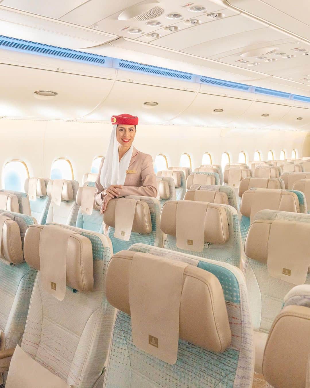 エミレーツ航空のインスタグラム：「Welcome on board our fully retrofitted A380.  On display at this year’s #DubaiAirshow, this aircraft is one of 120 in our fleet that will see a complete cabin refresh. Beyond this multi-billion dollar programme, we’ll be working with a variety of partners to ensure our much-loved A380s stay in pristine condition well into the next decade.  #Emirates #FlyBetter」