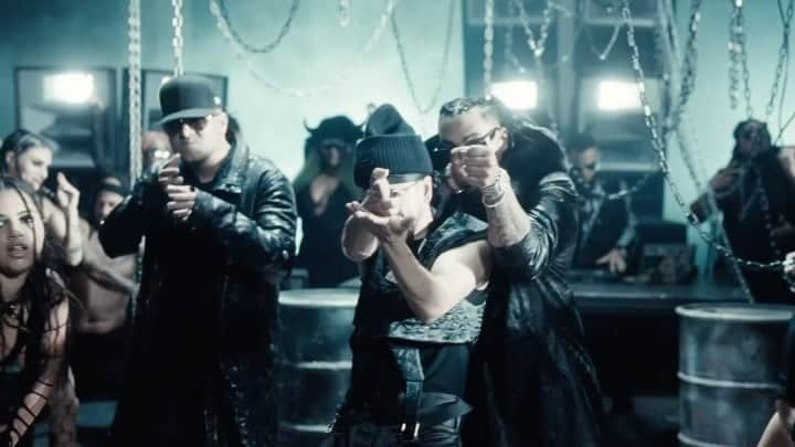 ヤンデルのインスタグラム：「“Son los reyes con los reyes, la dobleta con la Legend” #Sandunga @donomar @wisin」