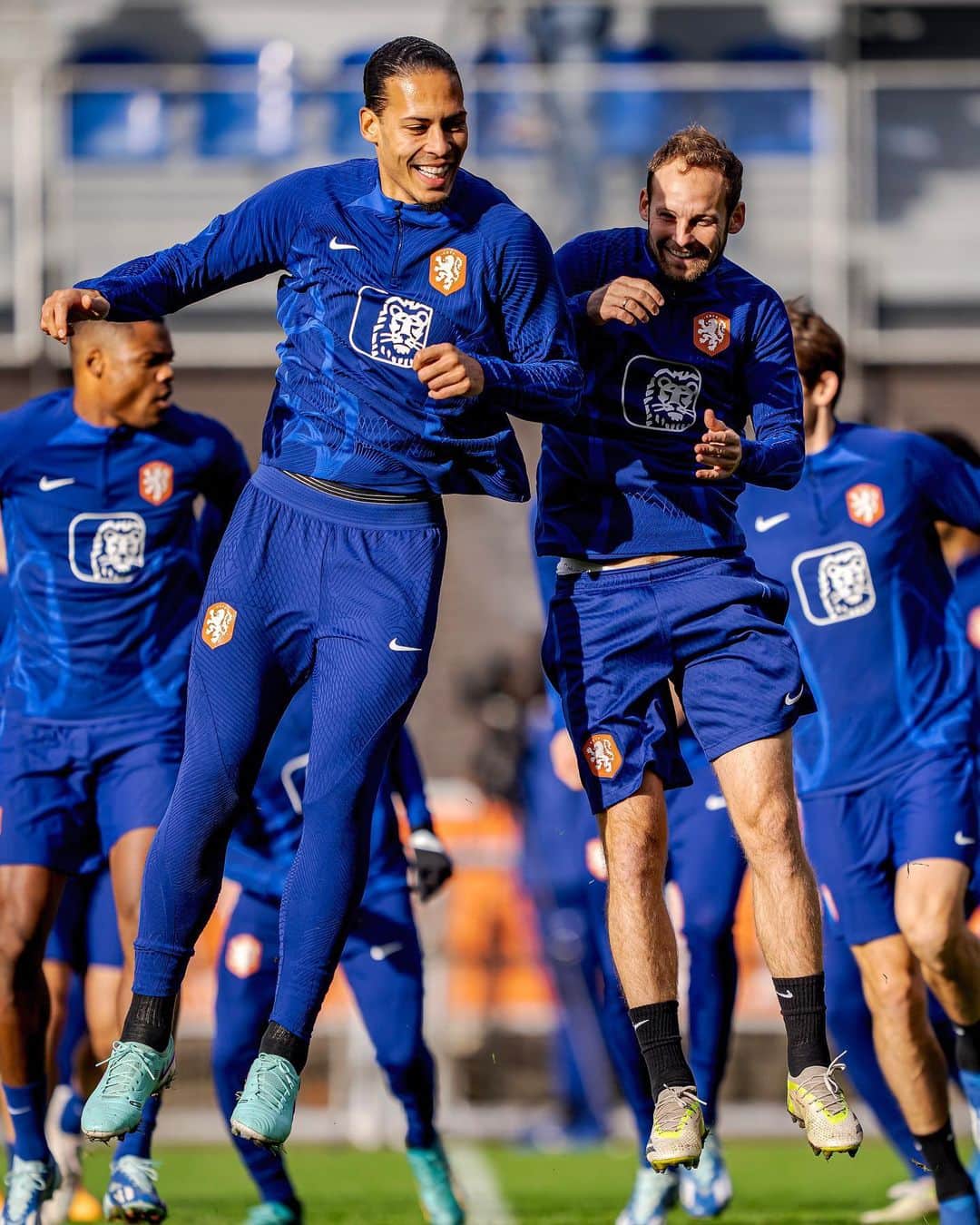 サッカー オランダ代表チームのインスタグラム：「Love the vibes! 🫶  #NothingLikeOranje #NEDIRL #GIBNED」