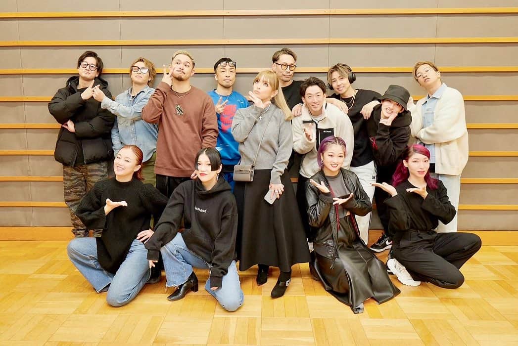 ZIN（神優作）さんのインスタグラム写真 - (ZIN（神優作）Instagram)「・ こんな内容やるチーム、ここくらいだろうなー笑 エンタメ最高🔥🔥🔥🔥  明日も早いのでおやすみなさい💤  #ayumihamasaki  #entertainment  #セットアップ男子 #最近すぐセットアップ」11月16日 1時12分 - zin_dancer_jp