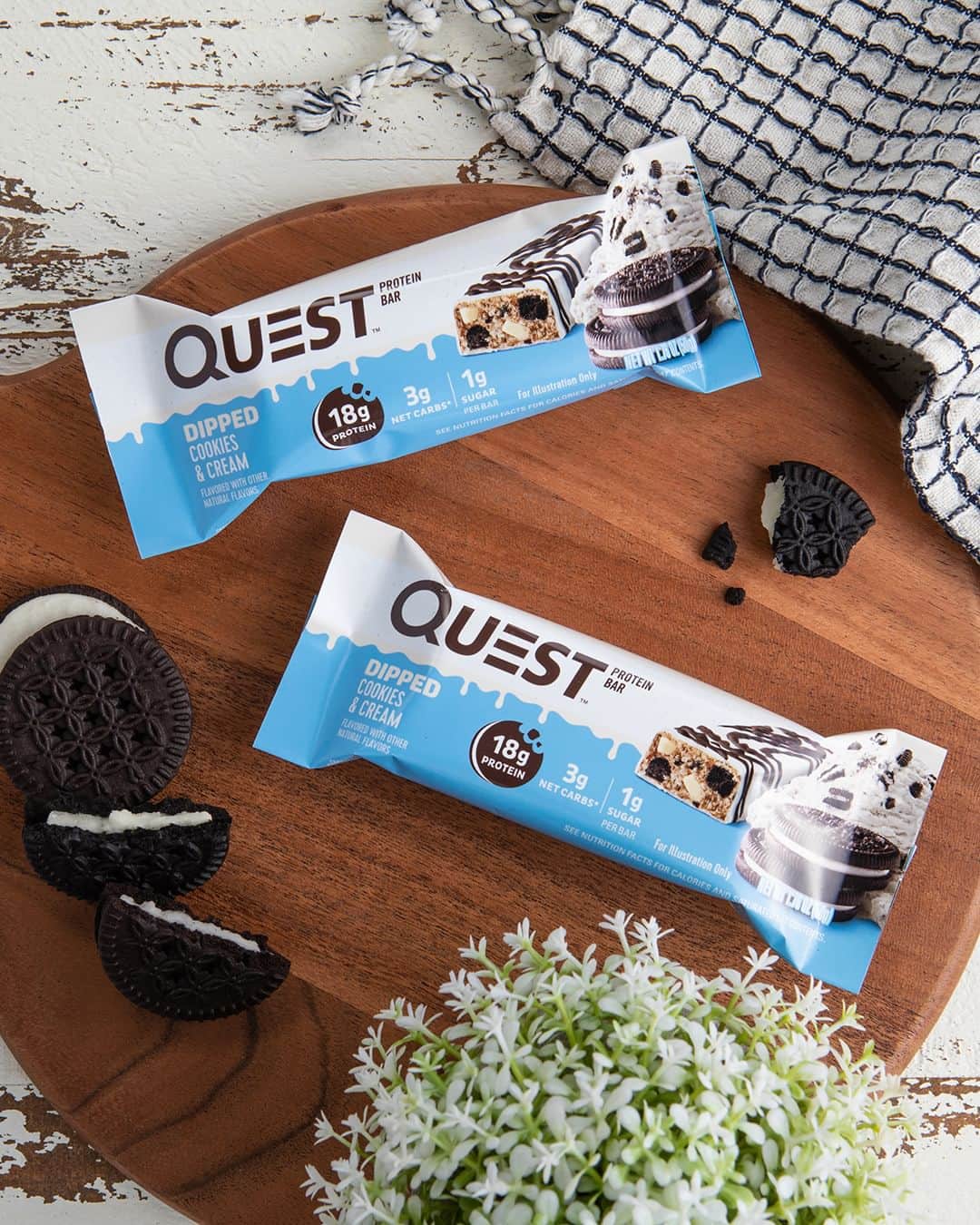 questnutritionさんのインスタグラム写真 - (questnutritionInstagram)「Have you tried the Dipped #QuestBars? If so, thoughts? #QuestNutrition #OnaQuest #QuestBar」11月16日 1時34分 - questnutrition