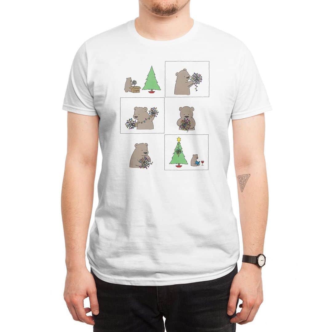 リズ・クライモのインスタグラム：「New holiday design up at my @threadless shop 🎄lizclimo.threadless.com」