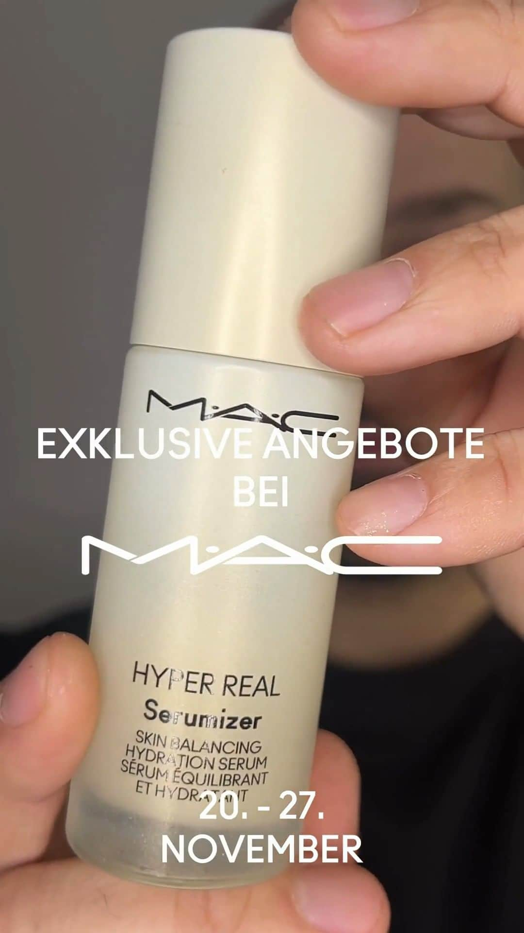 M·A·C Cosmetics Deutschlandのインスタグラム：「STAY TUNED! ⚡️ Vom 20.11. - 27.11. feiern wir die Cyber Week mit exklusiven Angeboten!  Du erhältst auf Deinen Einkauf auf maccosmetics.de und in unseren MAC Stores 30% Rabatt!*  Übrigens: Werde MAC LOVER  und sichere Dir bereits ab dem 17.11. ganze 35% Rabatt!  *Das Angebot gilt vom 20.11. - 27.11. Ausgeschlossen sind Viva Glam, Squirt Plumping Gloss, Studio Radiance Foundation, Locked Kiss Lipstick, Minis & bereits am 11.11. reduzierte Produkte.  @angelo.rauseo」