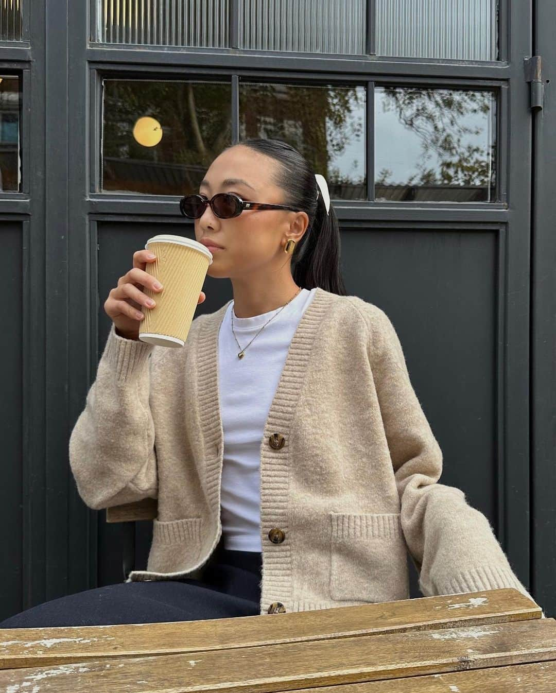 uniqlousaさんのインスタグラム写真 - (uniqlousaInstagram)「Time for a #knitcheck! Shop so-soft silhouettes in stores or at the 🔗 in bio.   #Uniqlo #Uniqlousa #Sweater #sweaterweather」11月16日 1時51分 - uniqlousa