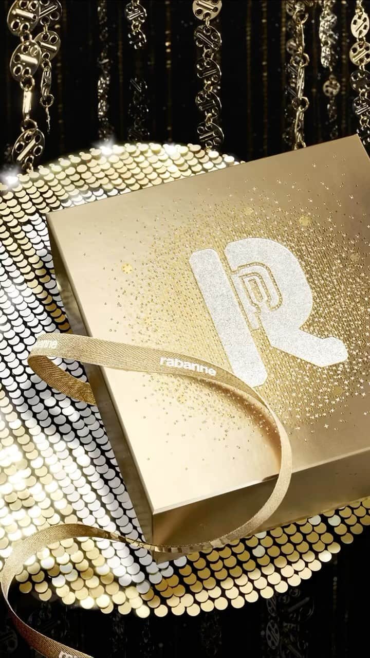 パコラバンヌのインスタグラム：「Unwrap to unveil the most dazzling fragrances, beauty products and fashion accessories.  _ #Rabanne #RabanneHoliday」