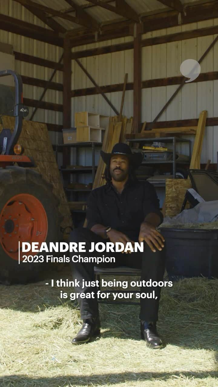 デアンドレ・ジョーダンのインスタグラム：「“Being outdoors is great for your soul. Denver has a lot of that to offer.”⁠ ⁠ As a way to disconnect from basketball, @nuggets center @deandre partners with @united as he spends some time at The Urban Farm to learn more about the environment and sustainable farming.⁠ ⁠」