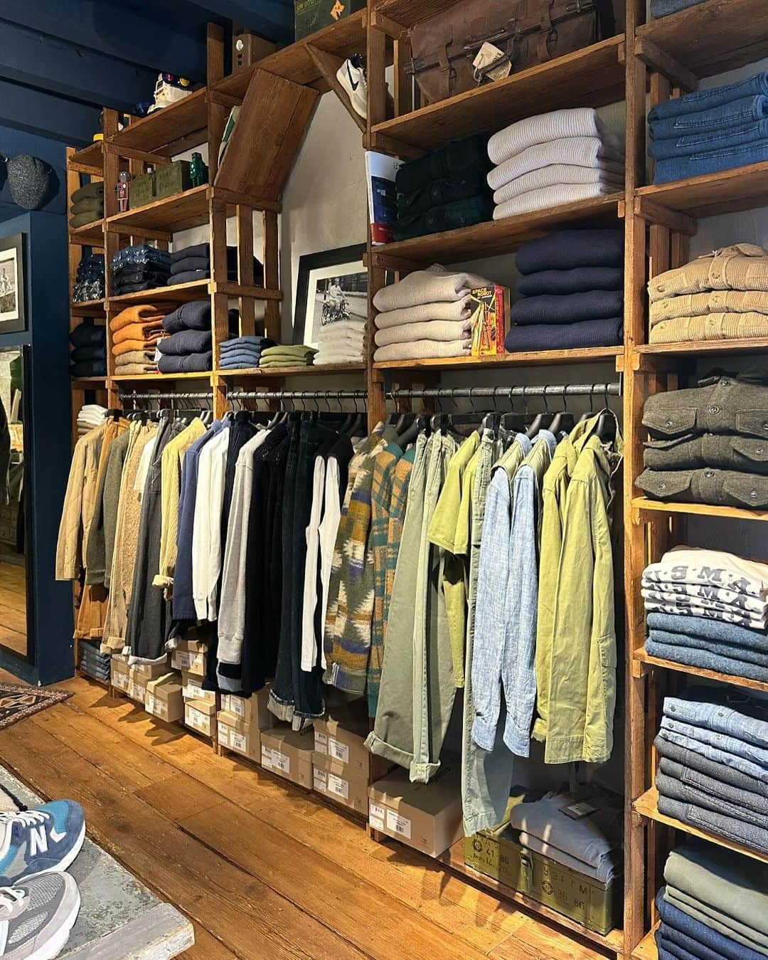 ヴィンテージ55さんのインスタグラム写真 - (ヴィンテージ55Instagram)「The cozy season is here, check out our latest and warmest store, Vintage fiftyfive corso Garibaldi 55, Milan.」11月16日 2時00分 - vintage55official