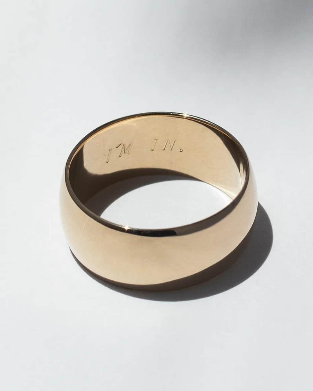 シェイスビーさんのインスタグラム写真 - (シェイスビーInstagram)「His and Hers.⁠ ⁠ Create #custom engagement rings and wedding bands at Shaesby. Contact us at hello@shaesby.com to learn more.」11月16日 2時01分 - shaesby