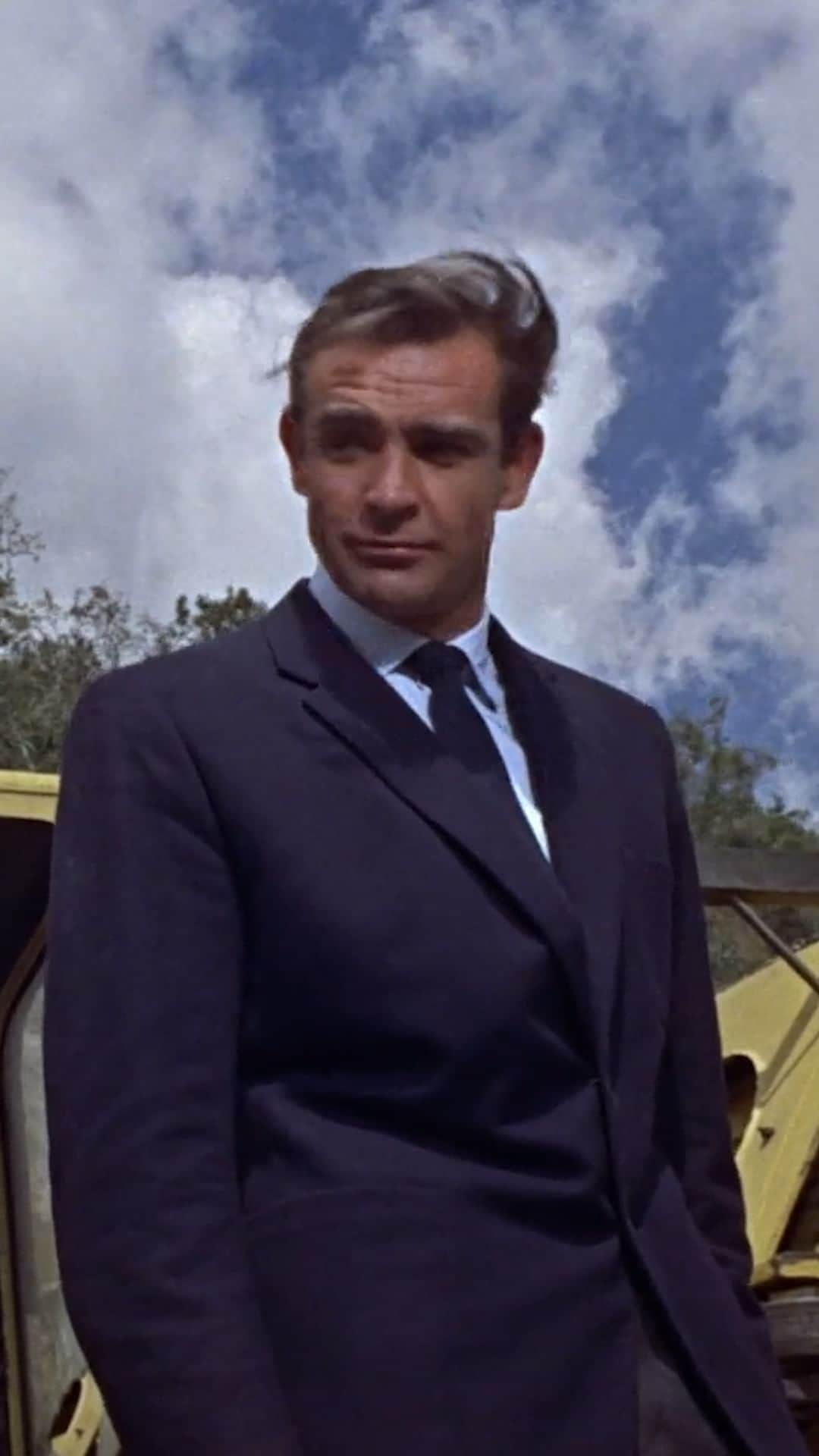 James Bond 007のインスタグラム：「“I think they were on their way to a funeral.”   #SeanConnery #DrNo」