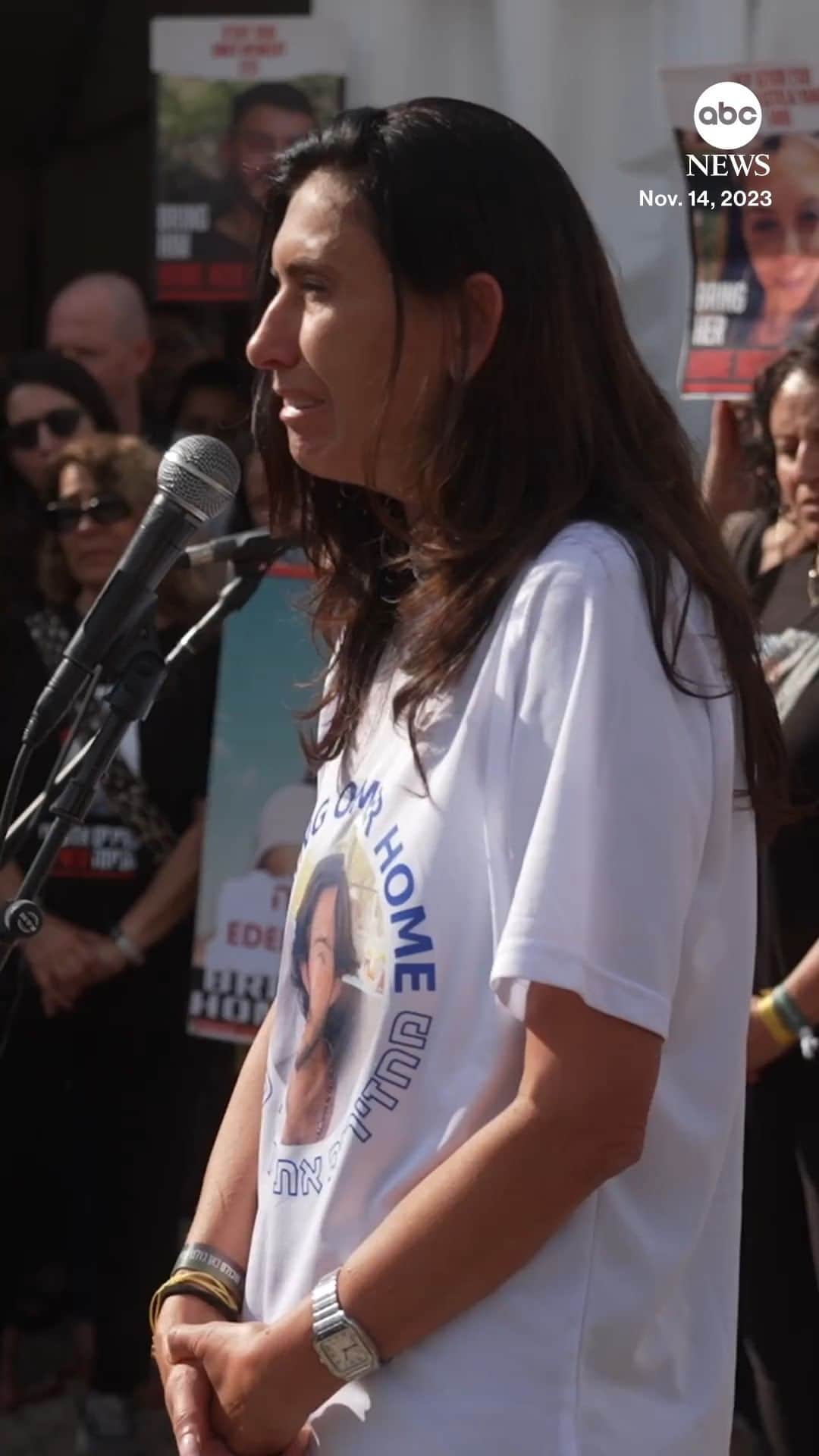 ABC Newsのインスタグラム：「A woman whose son was kidnapped by Hamas on Oct. 7 is marching with thousands of others from Tel Aviv to Jerusalem. She says that she is dissatisfied with Israel's current response and is demanding action on freeing the hostages currently believed to be held captive in Gaza.  “Nobody, no mother, no father, needs to feel like we feel."  Tap link in bio for more on the Israel-Hamas conflict.」