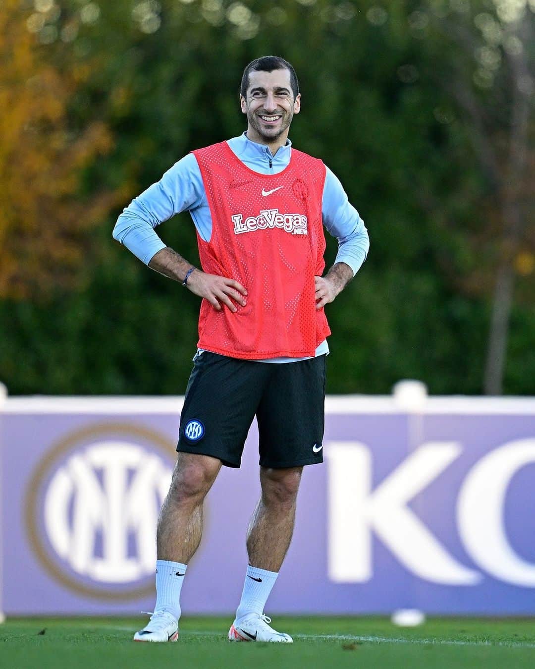 のインスタグラム：「Keep on training 🏃⚽🖤💙  #ForzaInter」