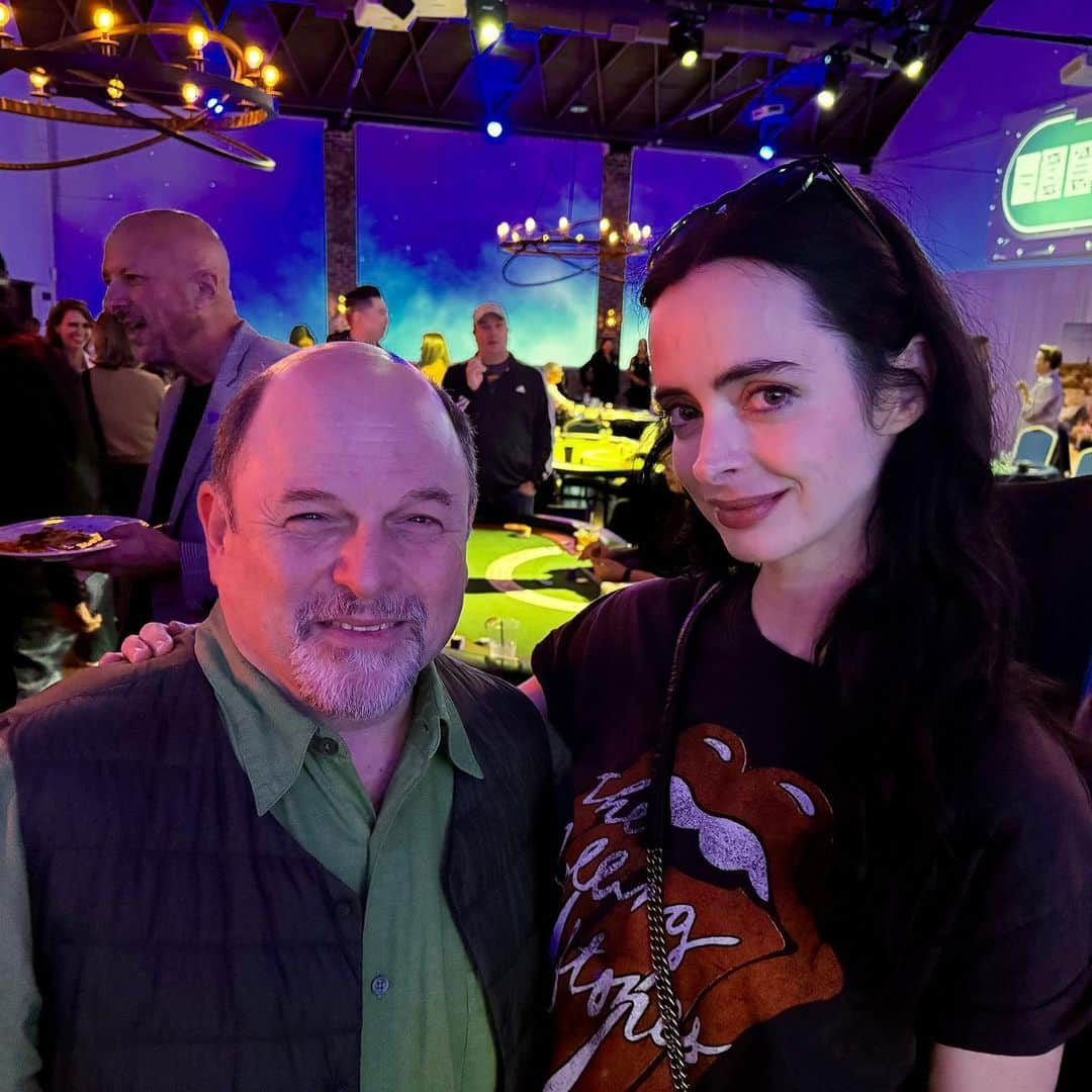 クリステン・リッターさんのインスタグラム写真 - (クリステン・リッターInstagram)「So much fun playing poker to raise money for the Entertainment Community Fund to help those in the industry most impacted by the strike - THANK YOU Bryan for hosting this incredible event and for including me! It was a BLAST and so lovely to see so many familiar faces. And while I did win a few big hands - I mostly lost - but for a great cause! ♠️♥️♣️♦️ @alifeinthearts @bryancranston (still kicking myself for not getting a selfie with THE Annette Bening! 😩🙈)」11月16日 2時35分 - therealkrystenritter