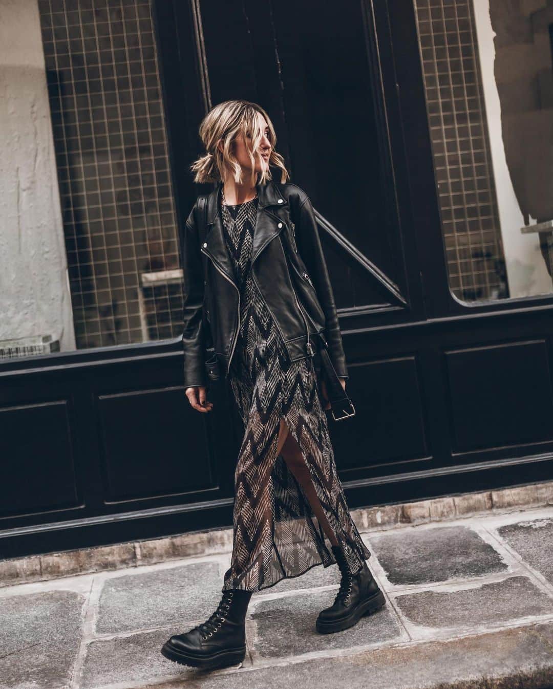 ジャクリーン・ミクタのインスタグラム：「Happy Wednesday ♥  *anzeige」