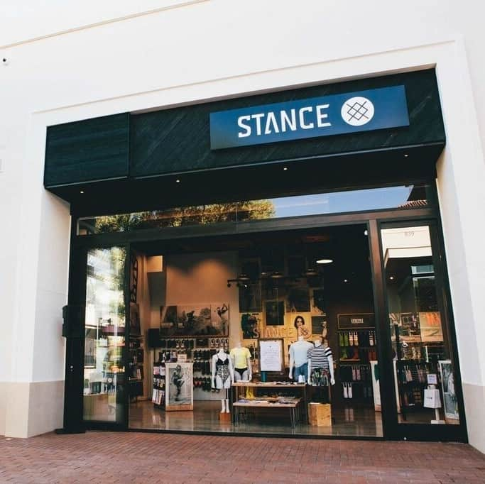 Stanceさんのインスタグラム写真 - (StanceInstagram)「Join the crew. 🤝 Retail brings our brand, culture, and lifestyle into new neighborhoods. ⁠ ⁠ See our available retail roles below and more in our link in bio. 🔗 ⁠ ⁠ Fashion Square - Scottsdale, AZ - Sales Associate // Key Holder⁠ Arrowhead Towne Center - Glendale, AZ - Sales Associate // Key Holder⁠ Glendale Galleria - Glendale, CA -  Sales Associate⁠ Employee Store - San Clemente, CA - Sales Associate⁠ San Clemente Outlets - San Clemente, CA - Sales Associate⁠ UTC Sarasota - Sarasota, FL - Sales Associate // Key Holder⁠ Irvine Spectrum - Irvine, CA - Sales Associate⁠ Fashion Show -  Las Vegas, NV - Sales Associate // Key Holder⁠ Castle Rock Outlets - Castle Rock, CO - Sales Associate // Key Holder⁠ Park Meadows - Lone Tree, CO - Sales Associate⁠ Fashion Place - Murray, UT - Sales Associate // Key Holder⁠ City Creek - Salt Lake City - UT - Store Manager // Key Holder⁠ Dallas - Dallas TX - Key Holder⁠ Hudson Yards - New York, NY -  Sales Associates // Key Holders⁠ ⁠ #stitcheddifferent #stancesocks」11月16日 2時57分 - stanceofficial