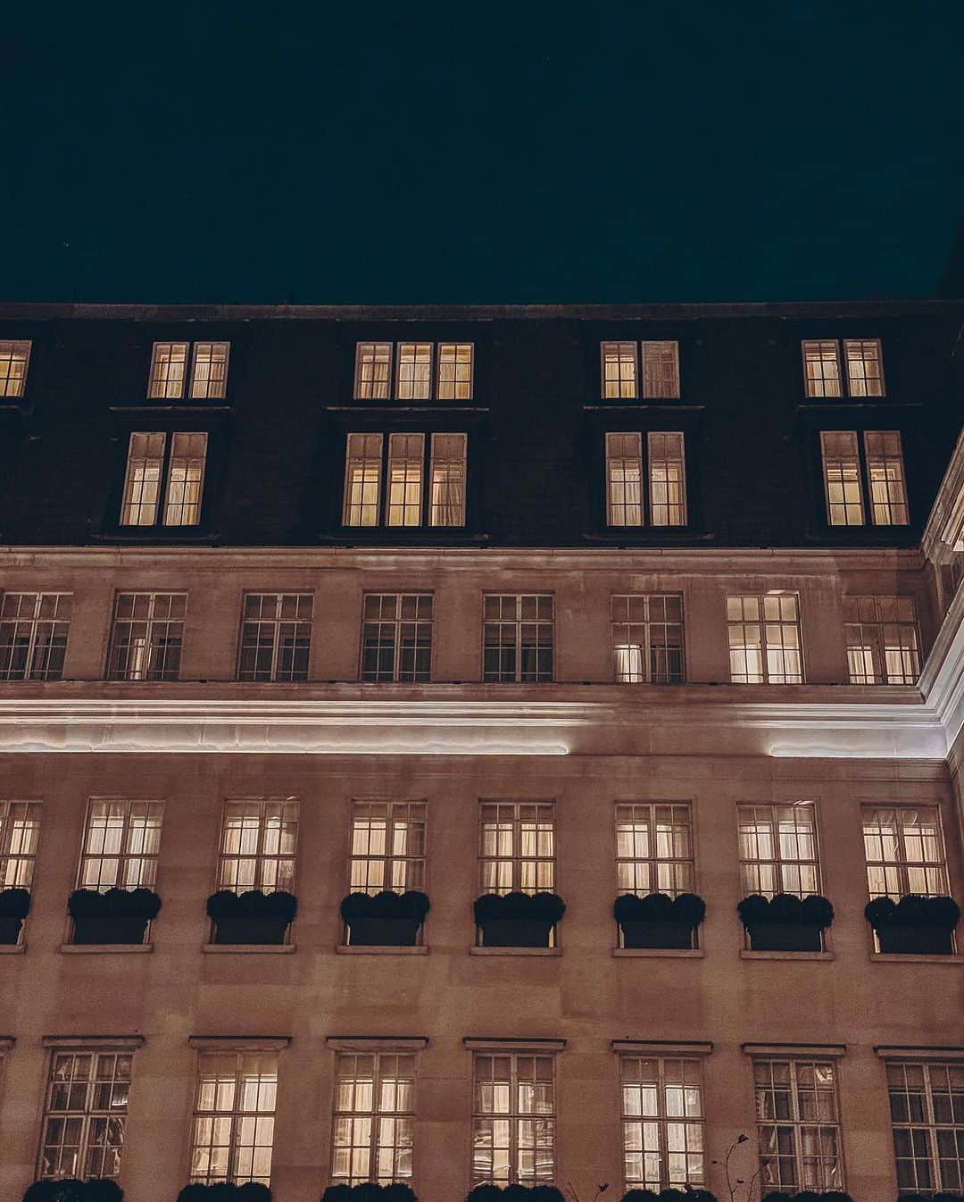 ビクトリアさんのインスタグラム写真 - (ビクトリアInstagram)「Night out with @gianvitorossi @netaporter and @narsissist」11月16日 3時04分 - victoria
