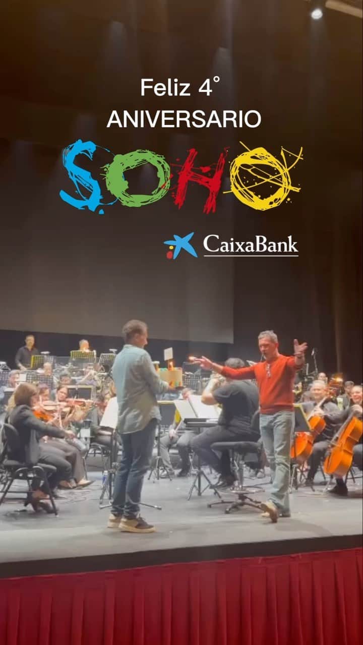 アントニオ・バンデラスのインスタグラム：「Tal día como hoy, hace ya cuatro años, el Teatro Soho Caixabank levantó el telón en la ciudad de Málaga al son de “A Chorus Line”.  ¡Hoy lo celebramos con orgullo!  Y seguimos soñando el teatro con la mayor intensidad. ¡Muy Feliz cumpleaños!!!!  @teatrodelsoho @caixabank #malaga #teatro #aniversario」