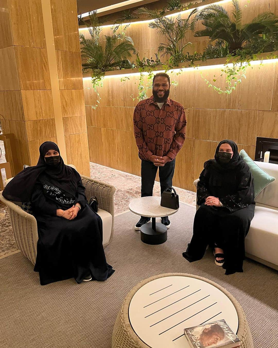 アンソニー・アンダーソンさんのインスタグラム写真 - (アンソニー・アンダーソンInstagram)「In Saudi Arabia at The Misk Global Forum moderating and having a fireside chat! #justakidfromcompton #huskyandhandsome #bigzaddy #acbarbeque #saudiarabia」11月16日 3時16分 - anthonyanderson