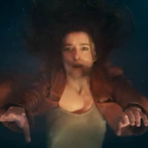 ハリウッド・リポーターさんのインスタグラム写真 - (ハリウッド・リポーターInstagram)「#DakotaJohnson sees the future as #MadameWeb in the all-new first trailer. The film also stars #SydneySweeney, #AdamScott, #CelesteOConnor, #IsabelaMerced, #EmmaRoberts and more. Watch now at the link in bio.」11月16日 3時22分 - hollywoodreporter