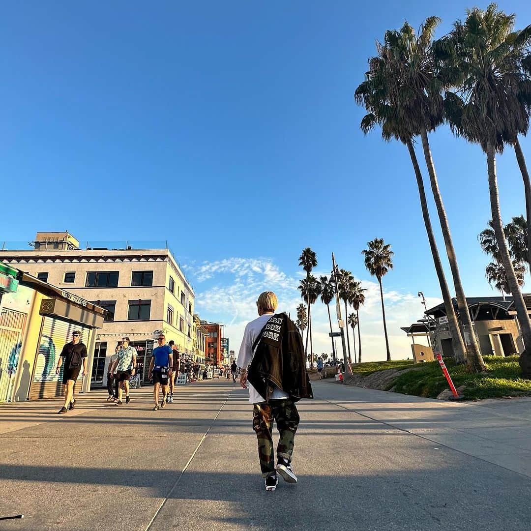 SHUHOのインスタグラム：「My trip to L.A was amazing🌴☀️  Nice weather  Nice people👍  Next time I would like to stay a little longer🇺🇸😎  #l.a #venicebeach  #dance #fssworldwide」