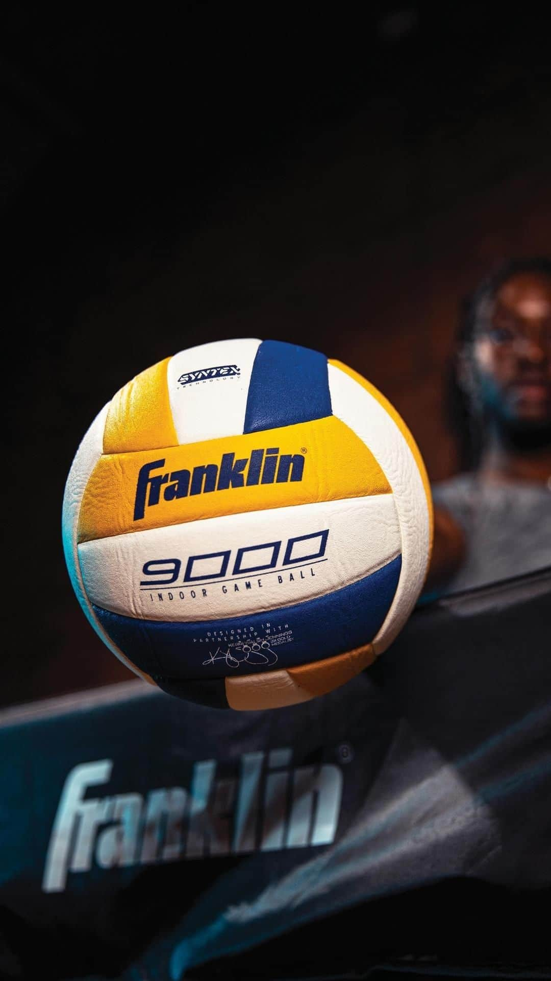 ケリー・ウォルシュ・ジェニングスのインスタグラム：「We’re reaching new heights. Introducing our new series of elite indoor volleyballs, designed with @kerrileewalsh. 🏐  The Elite Volleyball Collection features three performance balls that give athletes of all ages an option, while maintaining the best quality and design.  The 9000 Indoor Game Ball is geared toward intense competition, while the 9000 Lightweight Indoor Game ball is ideal for youth players, and the 6000 Indoor Game Ball is built for high-intensity practice and training.   Can you dig it? The full Elite Collection is available online today.  #FranklinFamily #FranklinVolleyball」