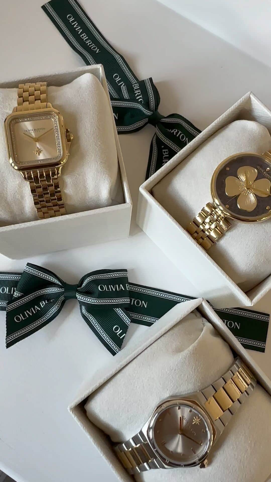 Olivia Burtonのインスタグラム：「Drumroll, please 🥁  It’s the Gift Guide you’ve been waiting for! With stocking stuffer ideas, gift sets & more  Check out our gift guides via the link in our bio or head to our Covent Garden store.  #OliviaBurtonLondon #WomensWatches #Jewellery」