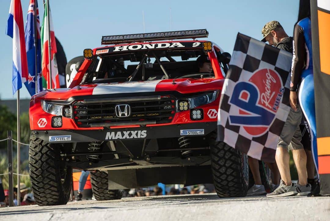 Honda Powersports USさんのインスタグラム写真 - (Honda Powersports USInstagram)「Tech & Contingency ✅ @scoreinternational #baja1000   Schedule of Events for the 2023 Baja 1000   Wednesday November 15th Tech and Contingency   Thursday November 16th  Race Day!  Ceremonial Start: 8am MST Start Time: 9am MST  Approx Finish Times: (Note Finish Time is PST)  #proctorracinggroup #proctorracing #honda #hpd #hondaracing #hondaoffroadracing #hondaracingglobal #scoreinternational #baja1000   @HONDARACING_HPD  @HONDA_POWERSPORTS_US  @HONDARACINGGLOBAL  @MAXXISTIRES #maxxistires  @STEELITCOATINGS #steelitcoatings  @BAJADESIGNS #bajadesigns  @FOX #fox  @FKRODENDS #fkrodends  @FLUIDLOGIC #fluidlogic  @WILWOODDISCBRAKES  #wilwooddiscbrakes  @TRINITY_RACING #trinityracing  @KMCWHEELS #kmcwheels  @SPARCOUSA #sparcousa  @PCIRACERADIOS #pciradios  @MPI.INNOVATIONS #mpiinnovations @JE_REEL #jereel  @PRO_EAGLE #proeaglejack  @WARNINDUSTRIES #warnindustries  @DEMONPOWERSPORTS  #demonpowersports」11月16日 3時42分 - honda_powersports_us
