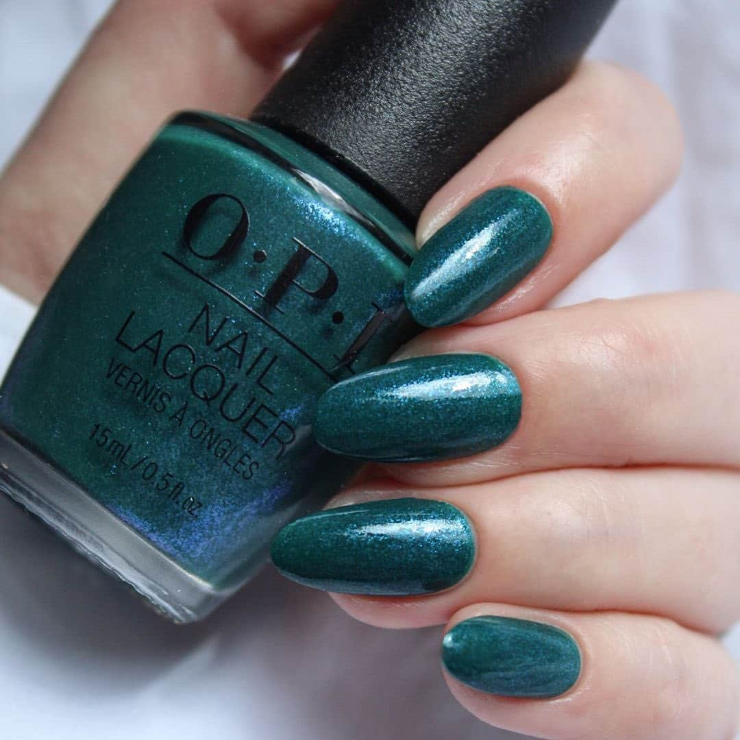 OPIのインスタグラム：「Let’s Scrooge is a shimmery teal stunner you’ll wanna bring home for the holidays. 🎄✨  #OPI #OPIObsessed #OPITerriblyNice #HolidayNails #fallnails」