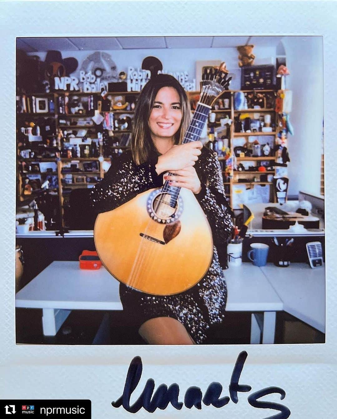 ベラミー・ヤングさんのインスタグラム写真 - (ベラミー・ヤングInstagram)「SO EXCITED to share @martapereiradacosta 's @nprmusic #TinyDesk concert featuring @pedrosegundoofficial @jjjoaopita ! 🇵🇹🔥🎉👍 I feel so lucky that I got to be there in #DC to enjoy the performance live with new friends from @portugalintheus 🥰 Thank you, especially, Suraya from #NPR & Sandra from the #PortugueseEmbassy , for taking such good care of us that day. Everybody head on over to @nprmusic for the full vid (20 min of pure #Portuguese sunshine 🥰) Hope you're each having a beautiful day! I'm sending you so much love!! #PortugueseGuitar #PortugueseMusic #PortuguesePeloMundo ❤️💗❤️💗❤️ ・・・ #tinydesk • The renowned Portuguese guitarist @martapereiradacosta bridges centuries of history with immaculate playing. ⁠ ⁠ 🔗 Tap the link in our bio to watch the full performance!」11月16日 4時07分 - bellamyyoung