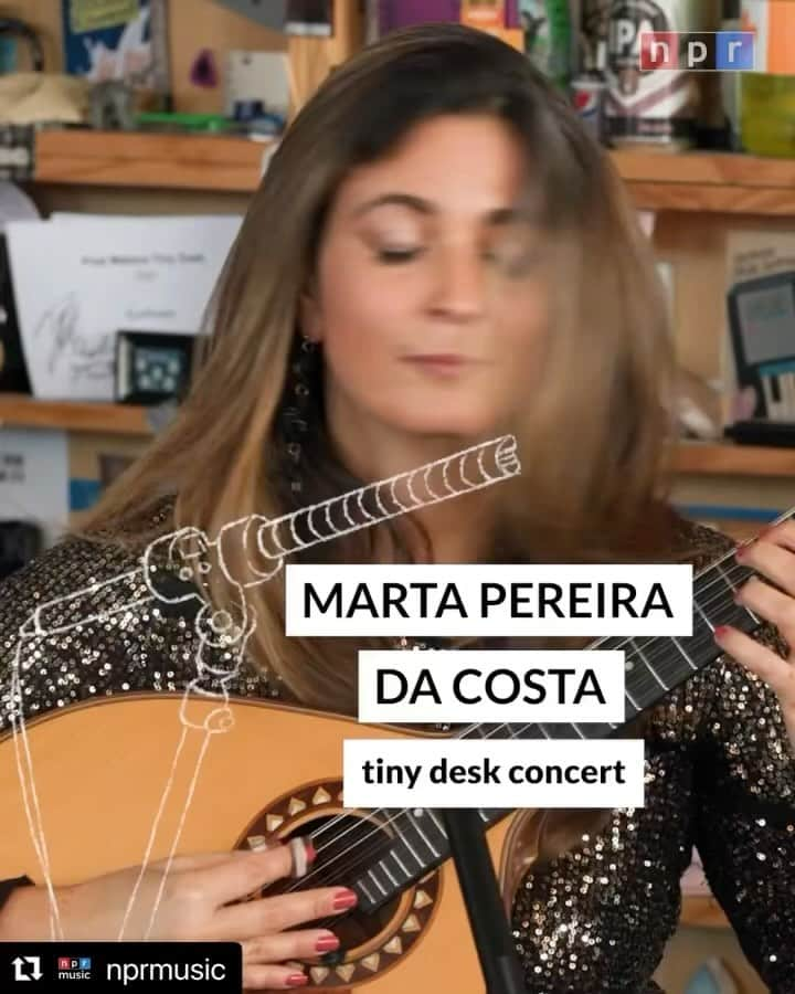 ベラミー・ヤングのインスタグラム：「SO EXCITED to share @martapereiradacosta 's @nprmusic #TinyDesk concert featuring @pedrosegundoofficial @jjjoaopita ! 🇵🇹🔥🎉👍 I feel so lucky that I got to be there in #DC to enjoy the performance live with new friends from @portugalintheus 🥰 Thank you, especially, Suraya from #NPR & Sandra from the #PortugueseEmbassy , for taking such good care of us that day. Everybody head on over to @nprmusic for the full vid (20 min of pure #Portuguese sunshine 🥰) Hope you're each having a beautiful day! I'm sending you so much love!! #PortugueseGuitar #PortugueseMusic #PortuguesePeloMundo ❤️💗❤️💗❤️ ・・・ #tinydesk • The renowned Portuguese guitarist @martapereiradacosta bridges centuries of history with immaculate playing. ⁠ ⁠ 🔗 Tap the link in our bio to watch the full performance!」