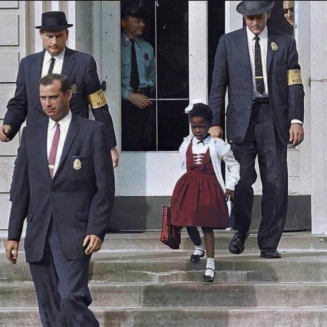 エブロ・ダーデンのインスタグラム：「63yrs ago…. Today. #RubyBridges endured this. Never forget white moderates thought that his was “out if order”. Keep fighting ya’ll …..」