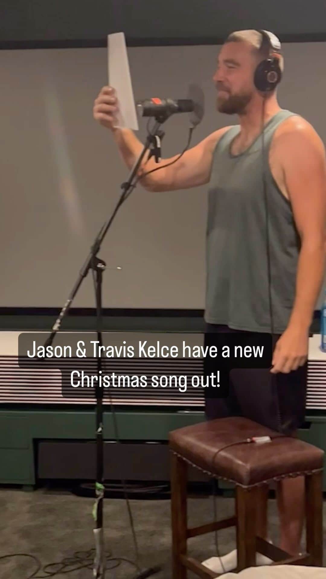 NFLのインスタグラム：「Jason and Travis even rewrote the lyrics ❤️  Fairytale of Philadelphia is out now on all streaming platforms! @aphillyspecialchristmas」