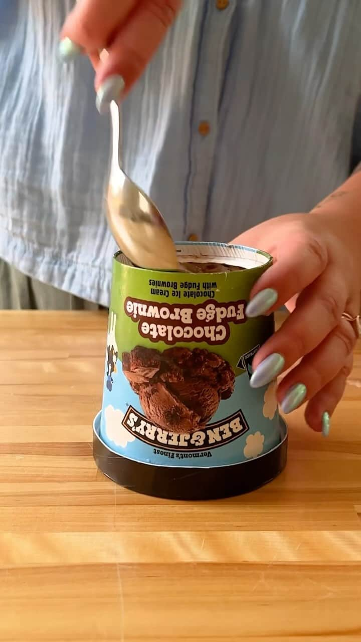 Ben & Jerry'sのインスタグラム：「Never let them know your next move. #benandjerrys #icecream #chocolatefudgebrownie」