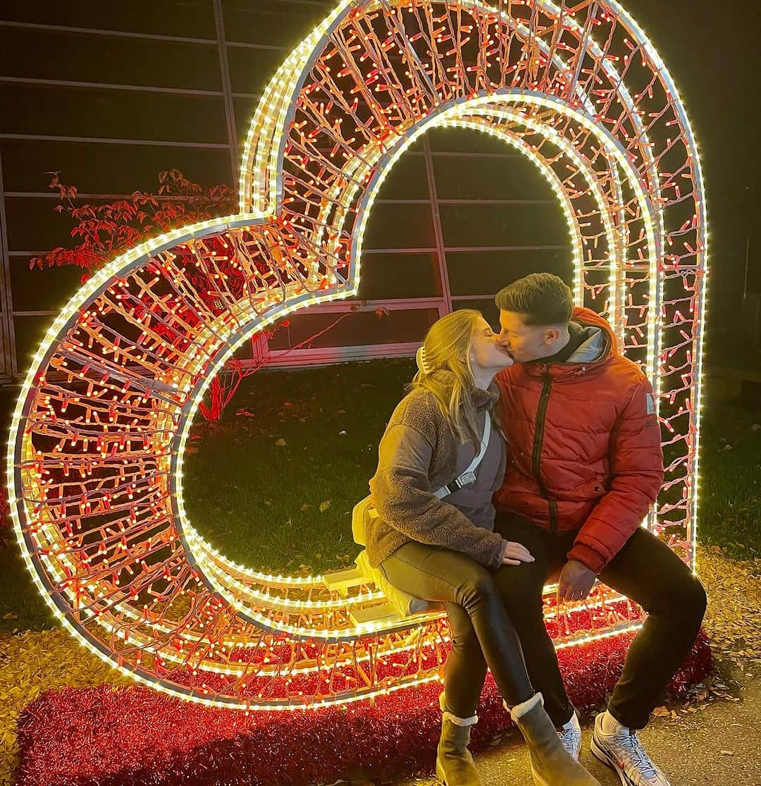 エリザベト・ザイツさんのインスタグラム写真 - (エリザベト・ザイツInstagram)「Christmas Garden Stuttgart ✨🎄💫   #premiere #eliseitz #christmas #christmasgarden #wilhelma」11月16日 5時23分 - seitzeli