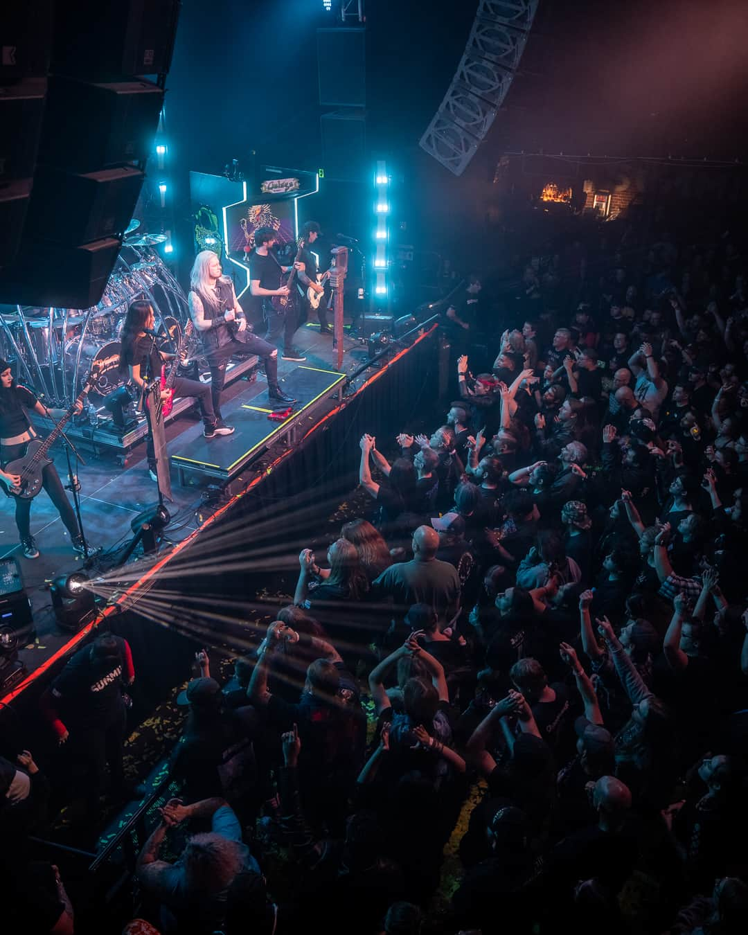 ハーマン・リのインスタグラム：「DENVER YOU WERE CRAZY!! Thanks for another awesome SOLD OUT show!! Another SOLD OUT show in Salt Lake City on our headlining tour with support from @edgeofparadise + @nanowarofsteel + @amarantheofficial. Can't wait!!!  📸: @harrybabyjpg  #dragonforce #warpspeedwarriors #tour」