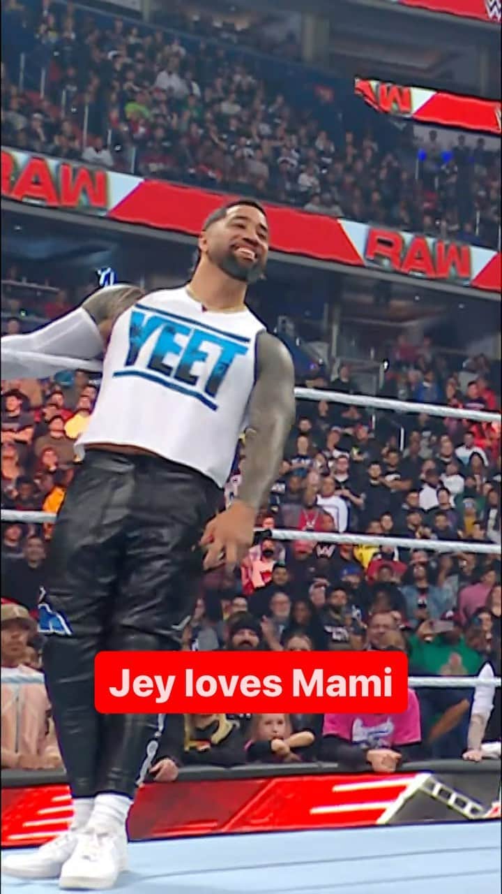 WWEのインスタグラム：「He really said: 😍😍😍」