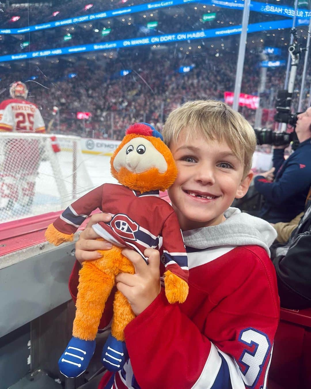 ビクトリア・アザレンカさんのインスタグラム写真 - (ビクトリア・アザレンカInstagram)「Montreal hockey 🏒 overdose 🤪 What a trip!!! So much fun (and cold) 😂  New friends, new skills, new experiences and many more unforgettable memories!」11月16日 6時20分 - vichka35