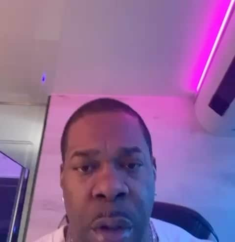 ミッシー･エリオットのインスタグラム：「@bustarhymes this post brought tears to my eyes the fact that you even took the time out of your schedule to do this I am honoured🙏🏾 I’ve learned so much from you visually & musically and knowledge I remember my first album I asked you to be on it I was so scared you would say Nah ma you not hot enough😩🫣😂 but you said YES & you have always supported & protected me since that day! If I could buy a thousand bouquets for all you have done for the culture it still wouldn’t be enough. I am GRATEFUL & I LOVE🫵🏾twin💜」