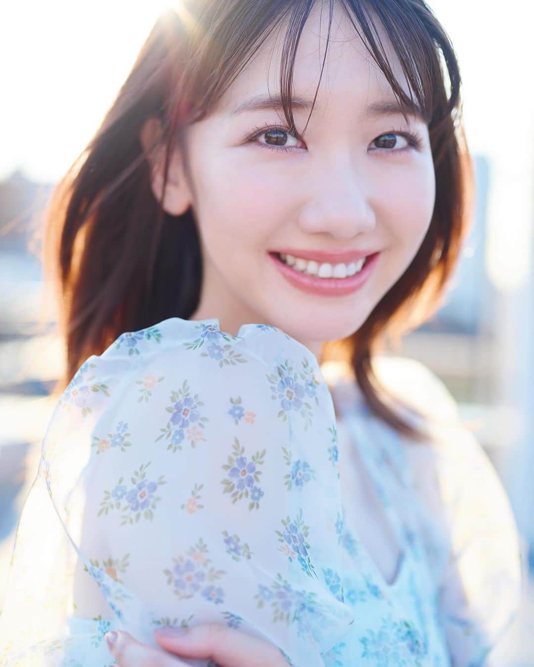 花盛友里のインスタグラム：「ゆきりん、卒業おめでとううう！本当に素敵な人🤍 スタイルブック撮影しました🤍」