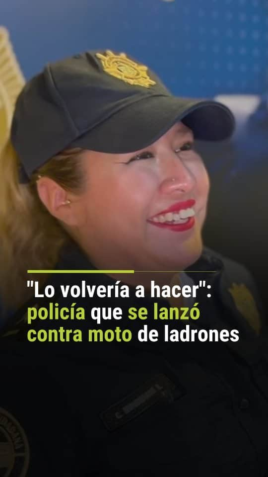 Primer Impactoのインスタグラム：「👮🏻‍♀️"Lo volvería a hacer, es amor a lo que haces": la policía que se lanzó hacia una motocicleta para detener a delincuentes, regresa sin miedo a sus labores y habla de lo ocurrido.  Reporta @ivanmaciasnews  📺 Más en Primer Impacto a las 5pm/ 4C de lunes a viernes por @univision   #policia #heroico #motocicleta #mexico #PrimerImpacto」