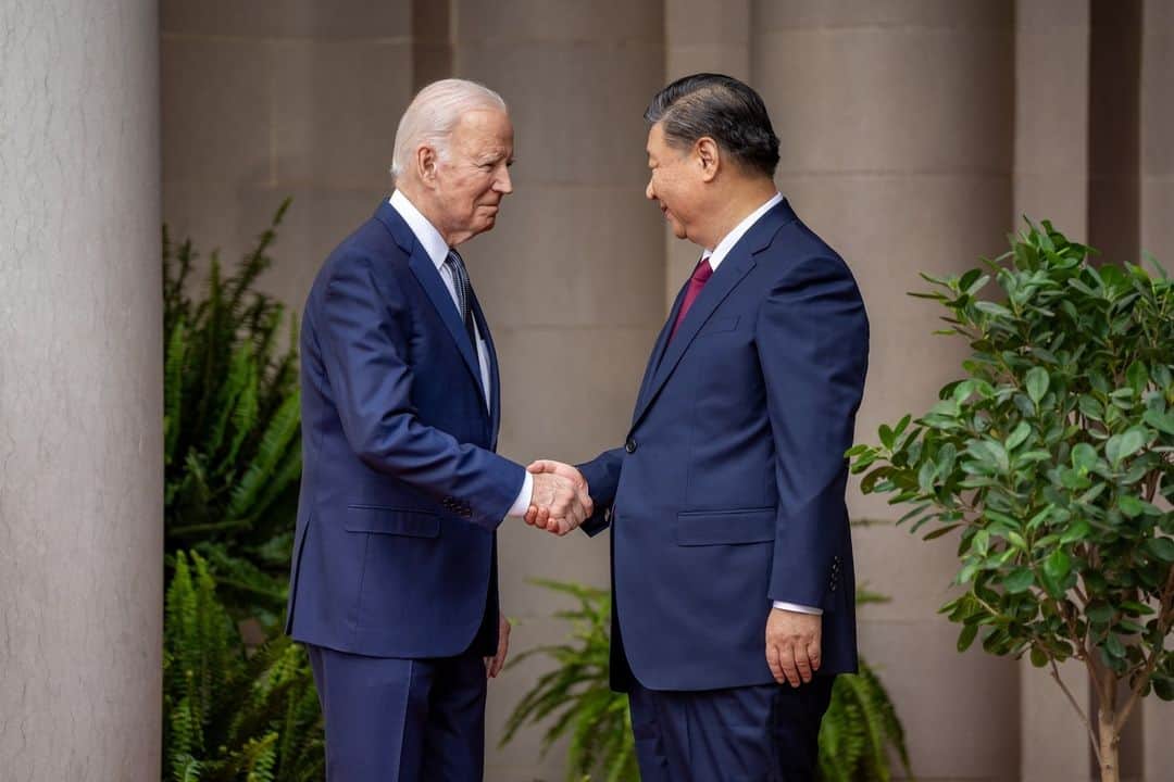 The White Houseのインスタグラム：「Today in Woodside, California President Biden held a Summit with President Xi Jinping of the People’s Republic of China. The two leaders held a candid and constructive discussion on a range of bilateral and global issues and exchanged views on areas of difference.」
