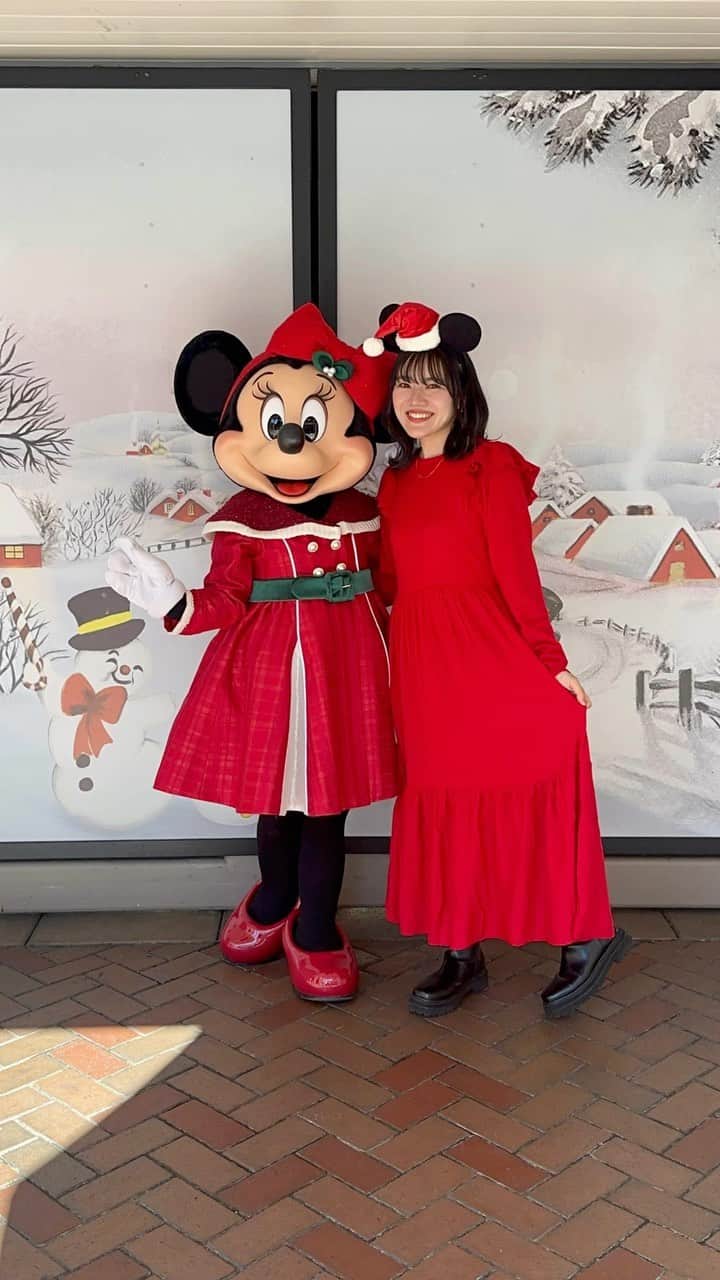 のインスタグラム：「ㅤㅤㅤㅤㅤㅤㅤㅤㅤㅤㅤㅤㅤ ㅤㅤㅤㅤㅤㅤㅤㅤㅤㅤㅤㅤㅤ 最終日のミニーちゃんとのグリ🫶🏻❤️ とっても優しかったし 指ハートかわいすぎる😭❤️❤️❤️ しあわせ ㅤㅤㅤㅤㅤㅤㅤㅤㅤㅤㅤㅤㅤ 普通に日本語でかわいいかわいい言っちゃった ㅤㅤㅤㅤㅤㅤㅤㅤㅤㅤㅤㅤㅤ #kaho_disney」