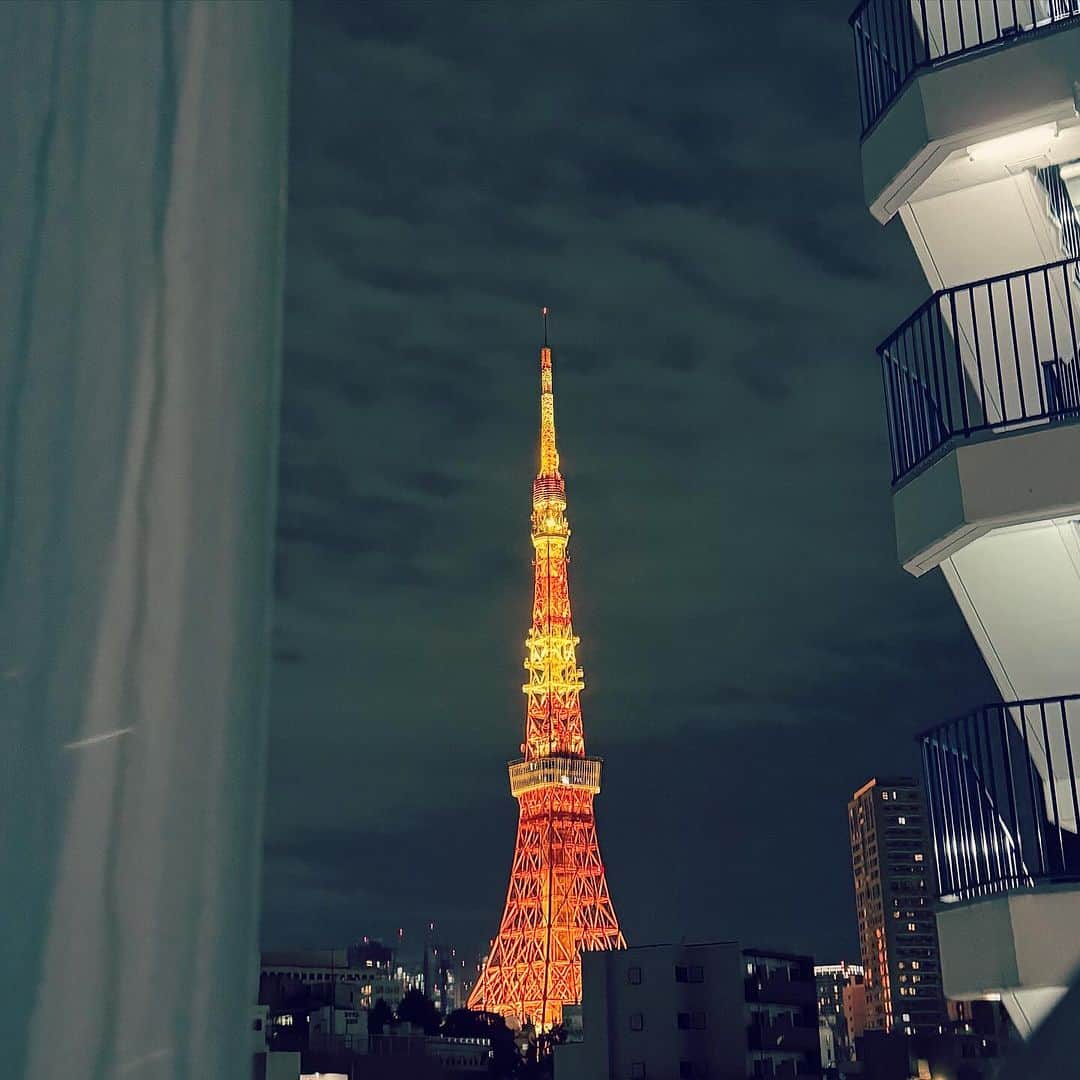 関智一のインスタグラム：「やっぱカッコいいなー  #東京タワー」