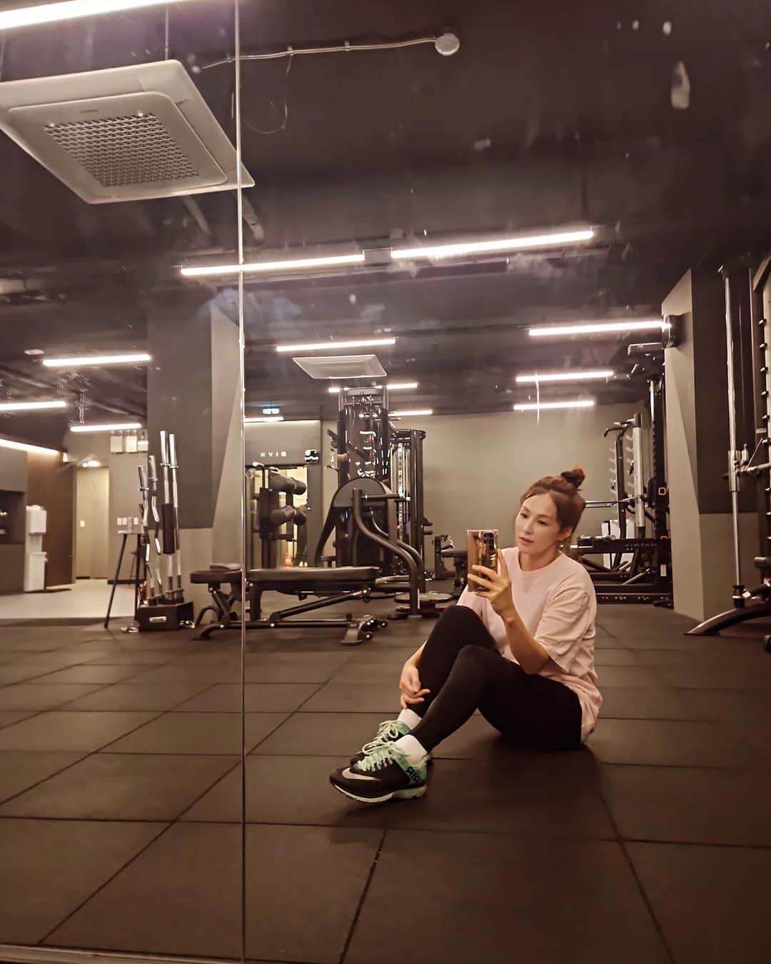 チェヨンのインスタグラム：「2년만인가 3년만인가..  #GIVN  운동하러 엊그제  왔던거 같은 기분은... 기분탓일까요 기븐탓일까요? ㅎㅎ」