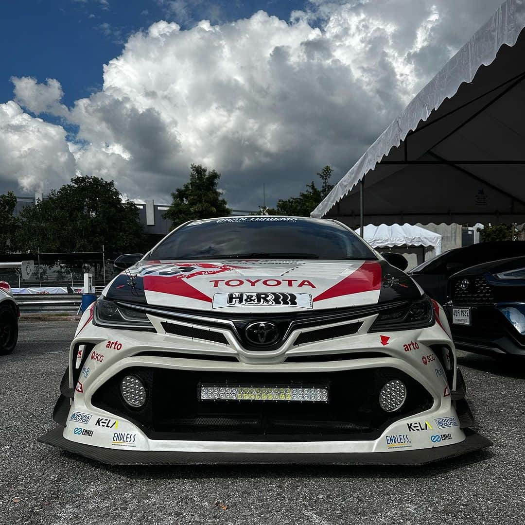 Toyota team thailandさんのインスタグラム写真 - (Toyota team thailandInstagram)「จอดรอสวยๆ อยู่เชียงใหม่นะจ๊ะ🚗 TOYOTA Gazoo Racing Motorsport R.4 เชียงใหม่ ในรูปแบบ Night Festival เที่ยงวัน-3 ทุ่ม มาเจอกันให้ได้นะครับ😏」11月16日 17時47分 - toyotagazooracingteamthailand