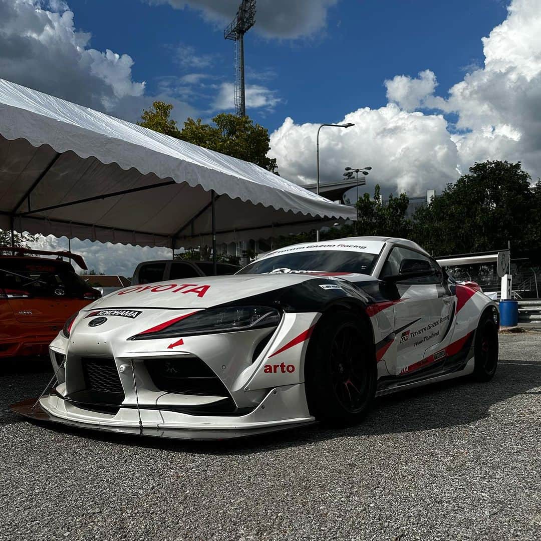 Toyota team thailandさんのインスタグラム写真 - (Toyota team thailandInstagram)「จอดรอสวยๆ อยู่เชียงใหม่นะจ๊ะ🚗 TOYOTA Gazoo Racing Motorsport R.4 เชียงใหม่ ในรูปแบบ Night Festival เที่ยงวัน-3 ทุ่ม มาเจอกันให้ได้นะครับ😏」11月16日 17時47分 - toyotagazooracingteamthailand