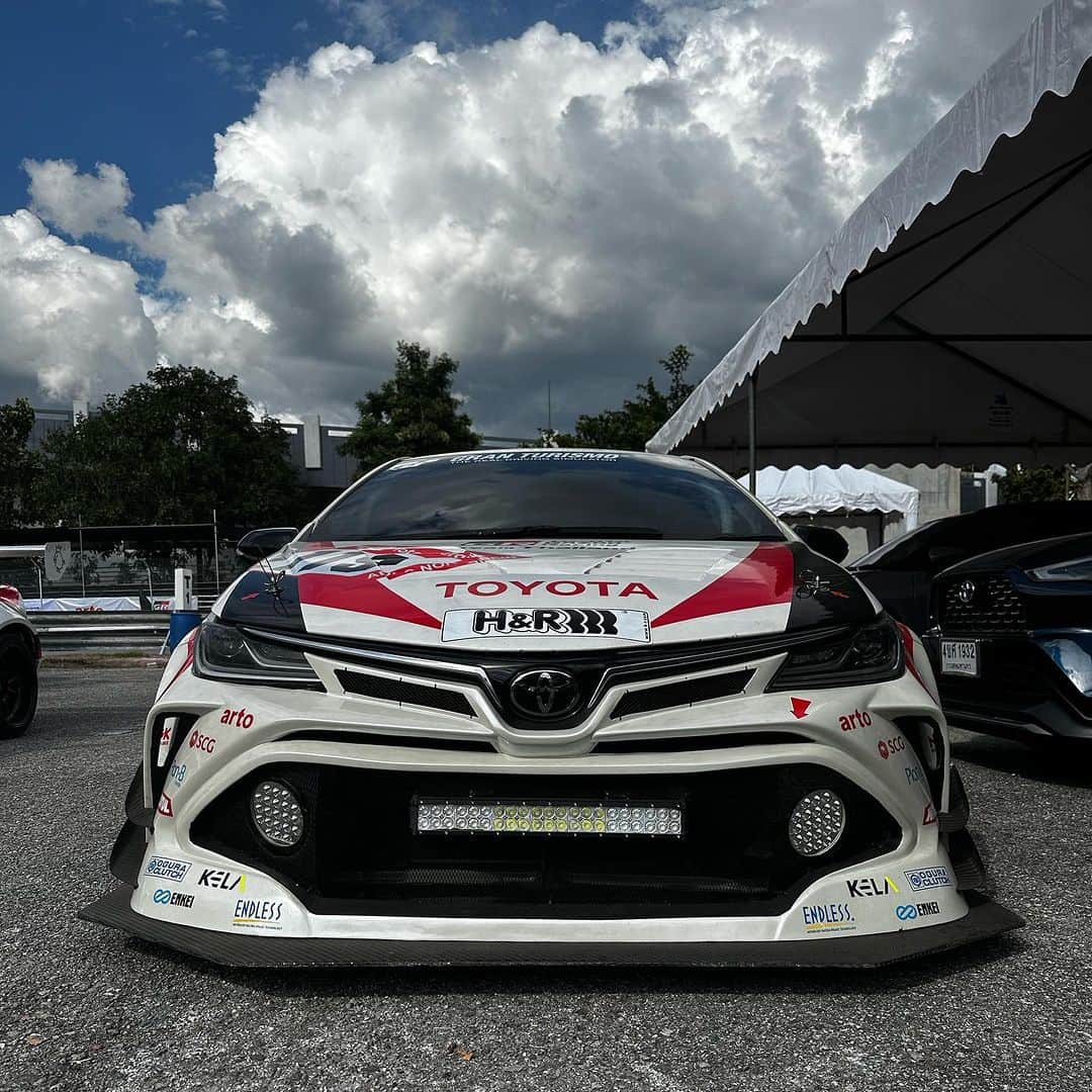 Toyota team thailandのインスタグラム：「จอดรอสวยๆ อยู่เชียงใหม่นะจ๊ะ🚗 TOYOTA Gazoo Racing Motorsport R.4 เชียงใหม่ ในรูปแบบ Night Festival เที่ยงวัน-3 ทุ่ม มาเจอกันให้ได้นะครับ😏」