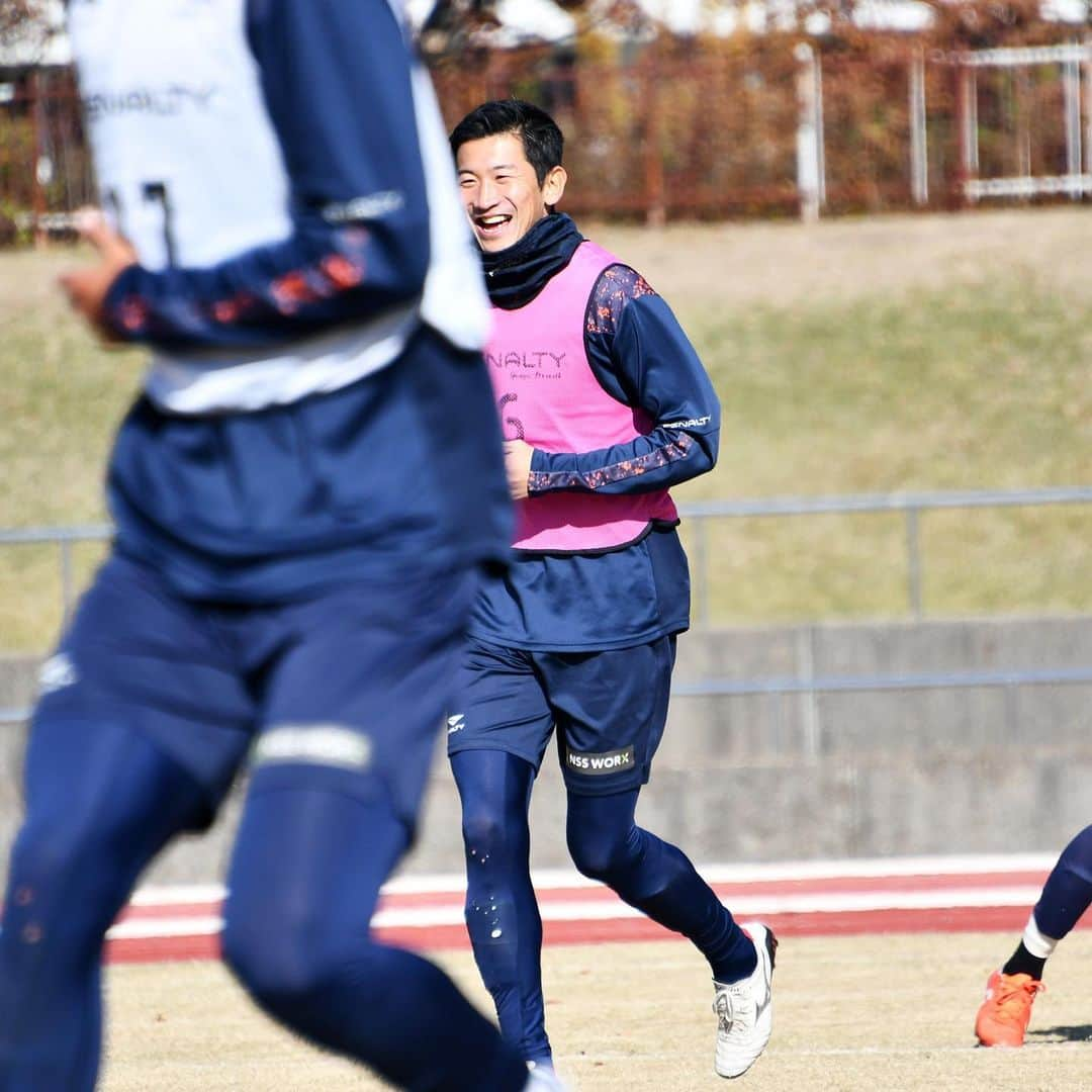 AC長野パルセイロさんのインスタグラム写真 - (AC長野パルセイロInstagram)「. 🟠2023/11/16 Training!! . 😆❤️‍🔥 . . ▼next match▼ 11/19(日)14:00 vs北九州🏟長野U . . #長野をオレンジに #prideofnagano #acnp #パルセイロ #ac長野パルセイロ #長野 #jリーグ」11月16日 18時01分 - acnaganoparceiro.official